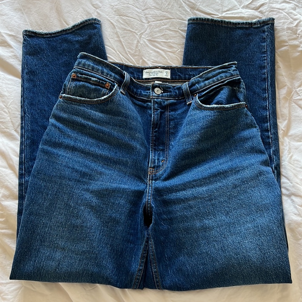 Abercrombie & Fitch The 90s Straight Curve Love Blue Straight Leg Jeans - Picture 3 of 9